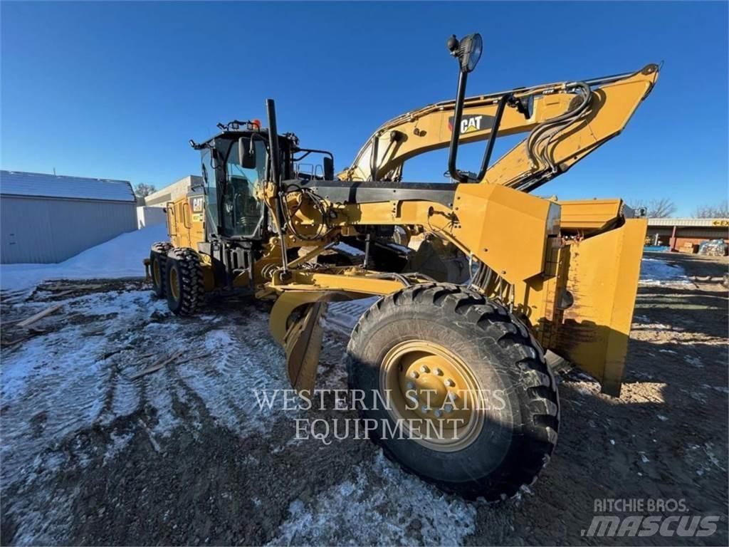 CAT 140M3 Gréderek
