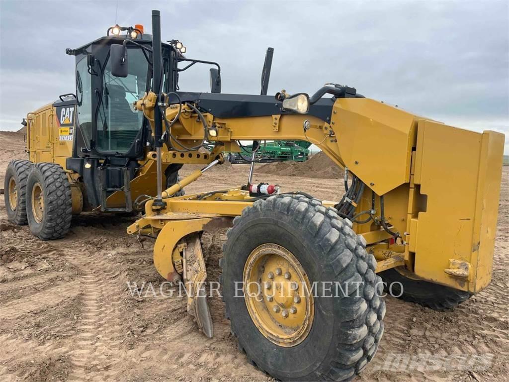 CAT 140M3 Gréderek