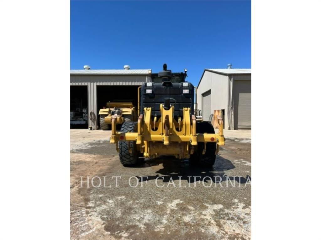CAT 140M3 Gréderek