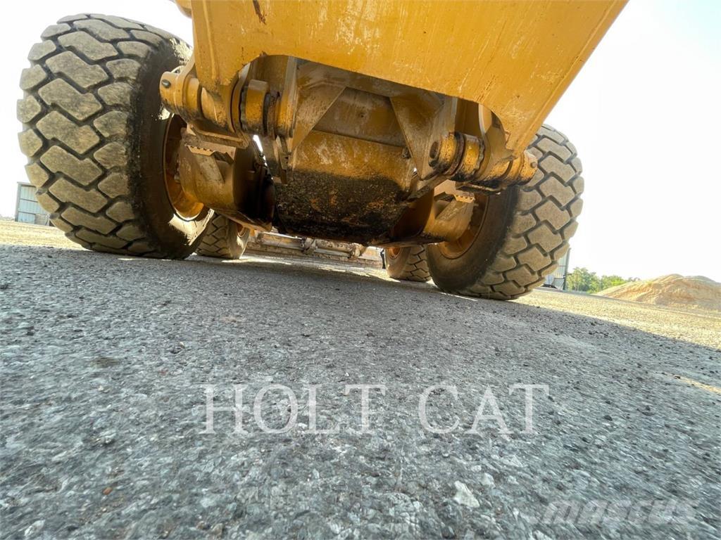 CAT 140M3 Gréderek