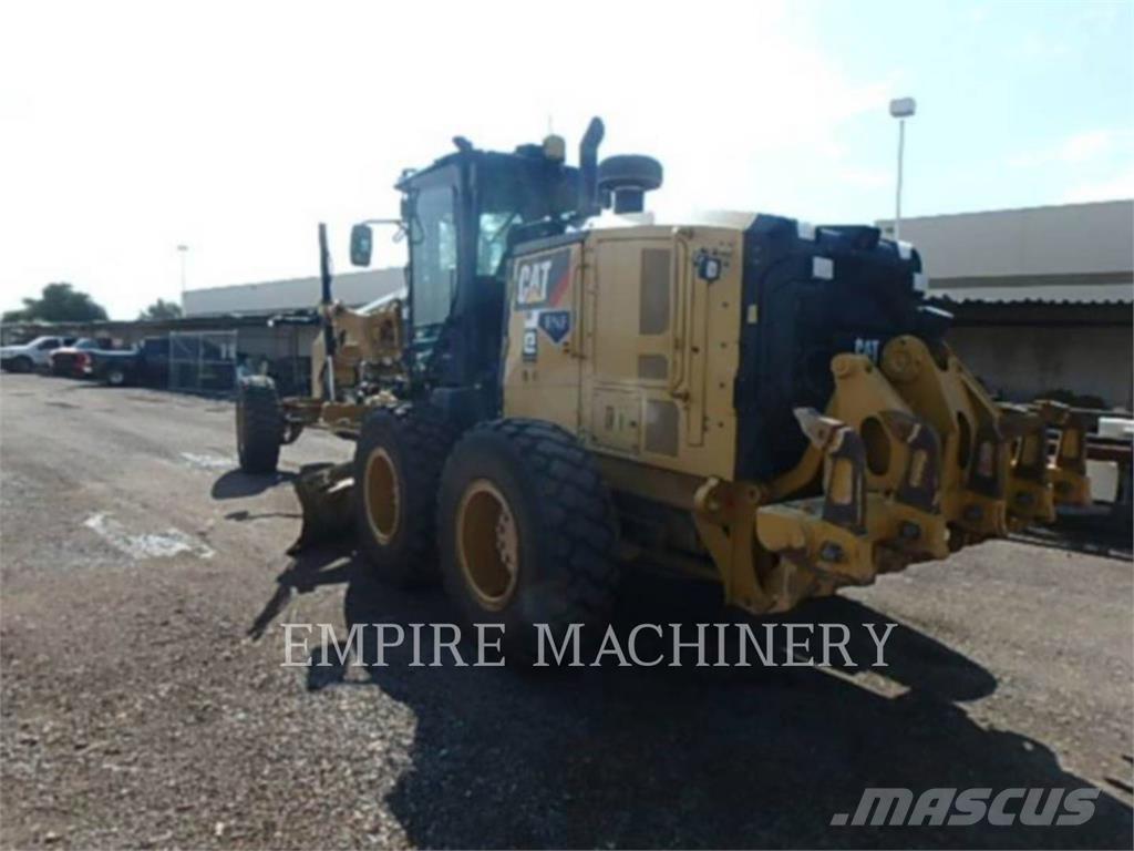 CAT 140M3 Gréderek
