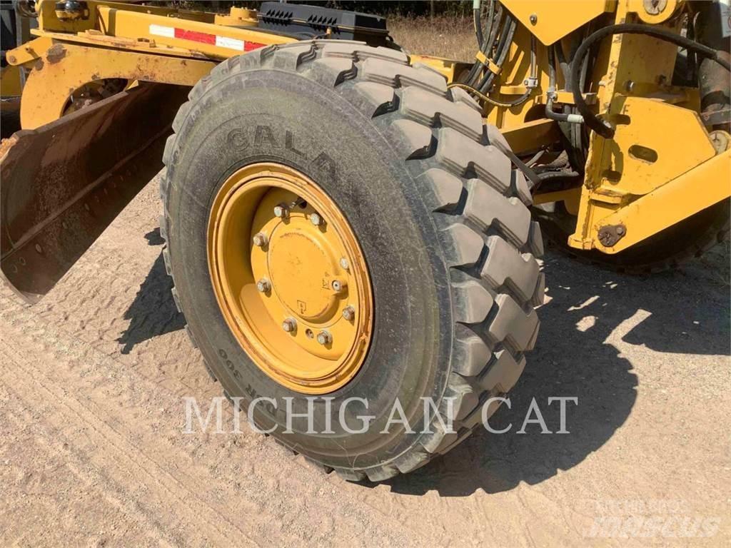 CAT 140M3 AWD Gréderek