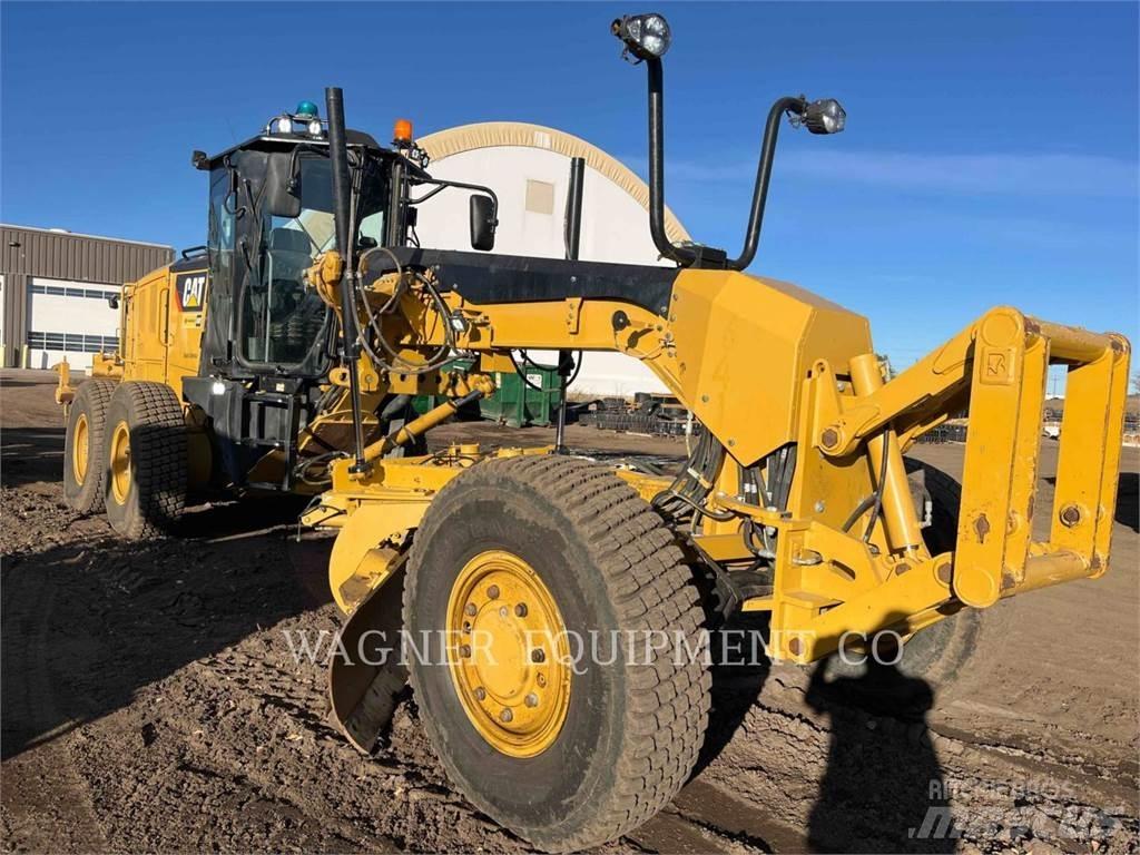 CAT 140M3 AWD Gréderek