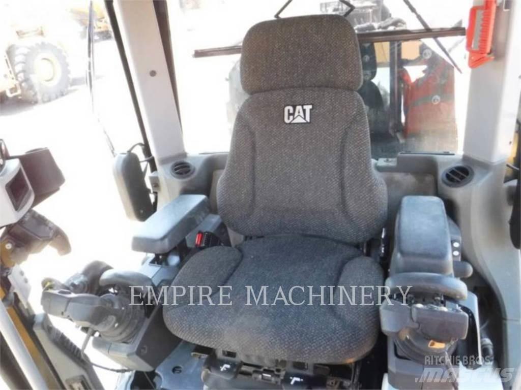 CAT 140M3 AWD Gréderek