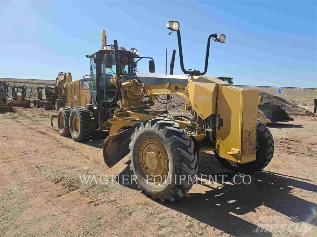 CAT 140M3 AWD Gréderek