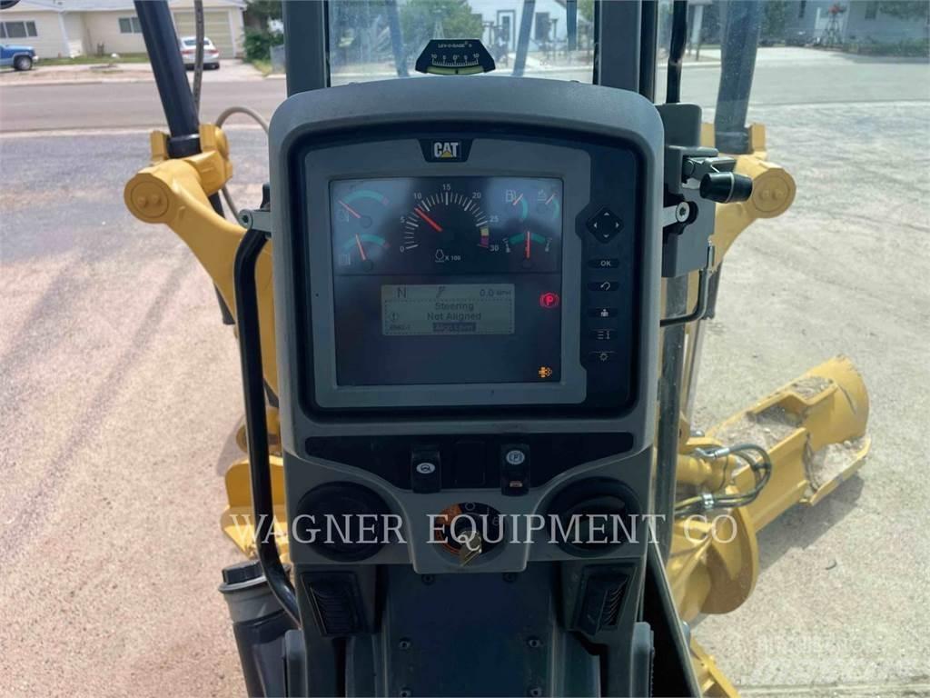CAT 140M3 AWD Gréderek
