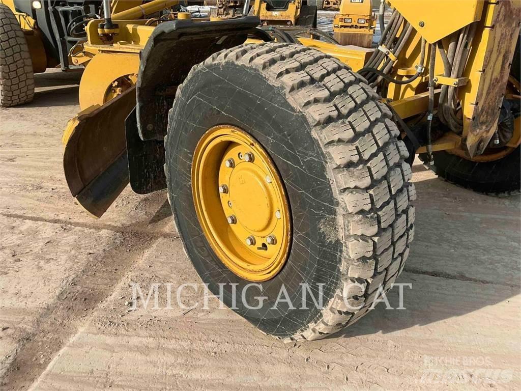 CAT 140M3 AWD Gréderek