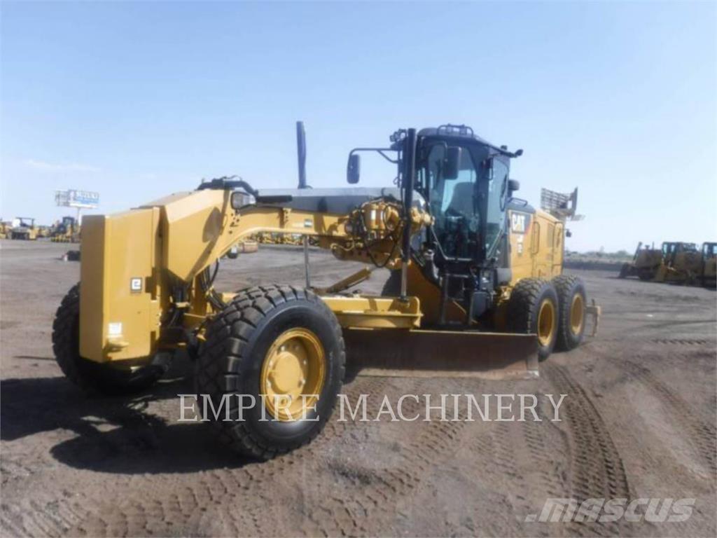 CAT 140M3 AWD Gréderek