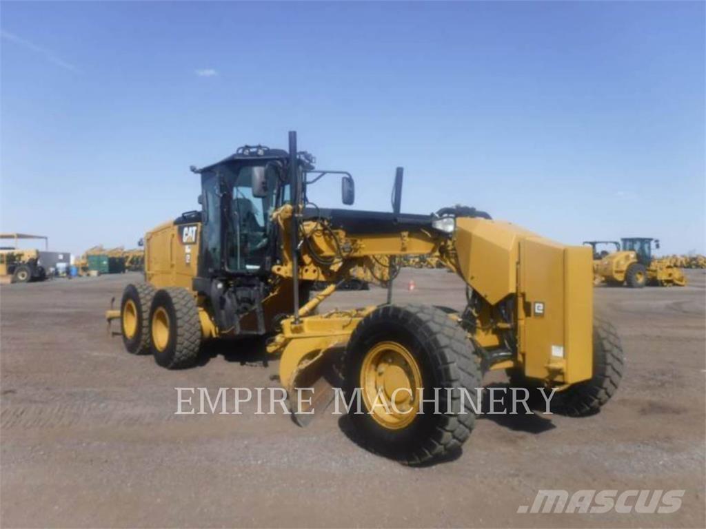 CAT 140M3 AWD Gréderek