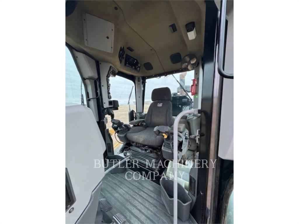 CAT 140M3AWD Gréderek