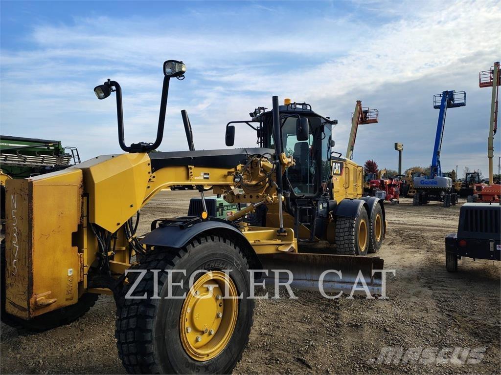 CAT 140M3AWD Gréderek