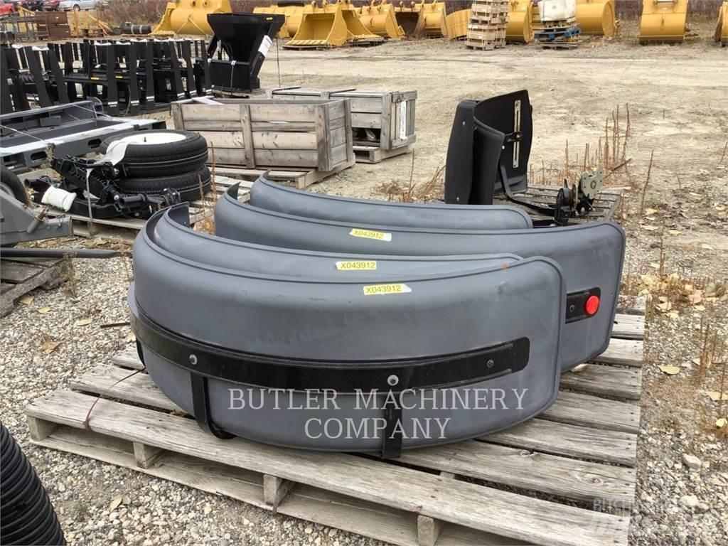 CAT 140M3REARFENDER Építőipar - Egyebek