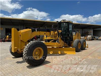 CAT 14M Gréderek