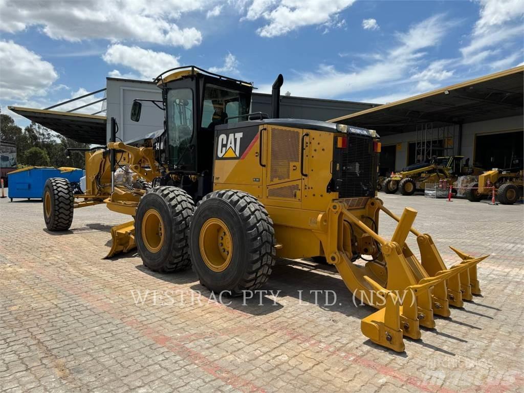 CAT 14M Gréderek