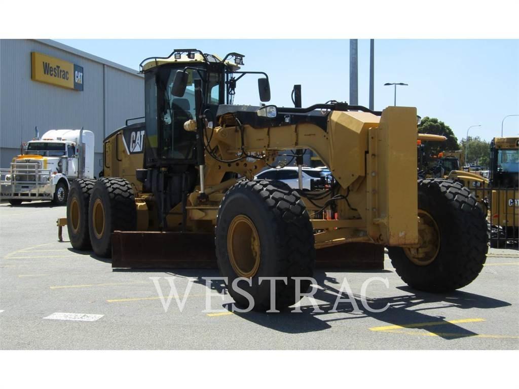 CAT 14M Gréderek