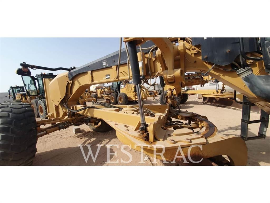 CAT 14M Gréderek