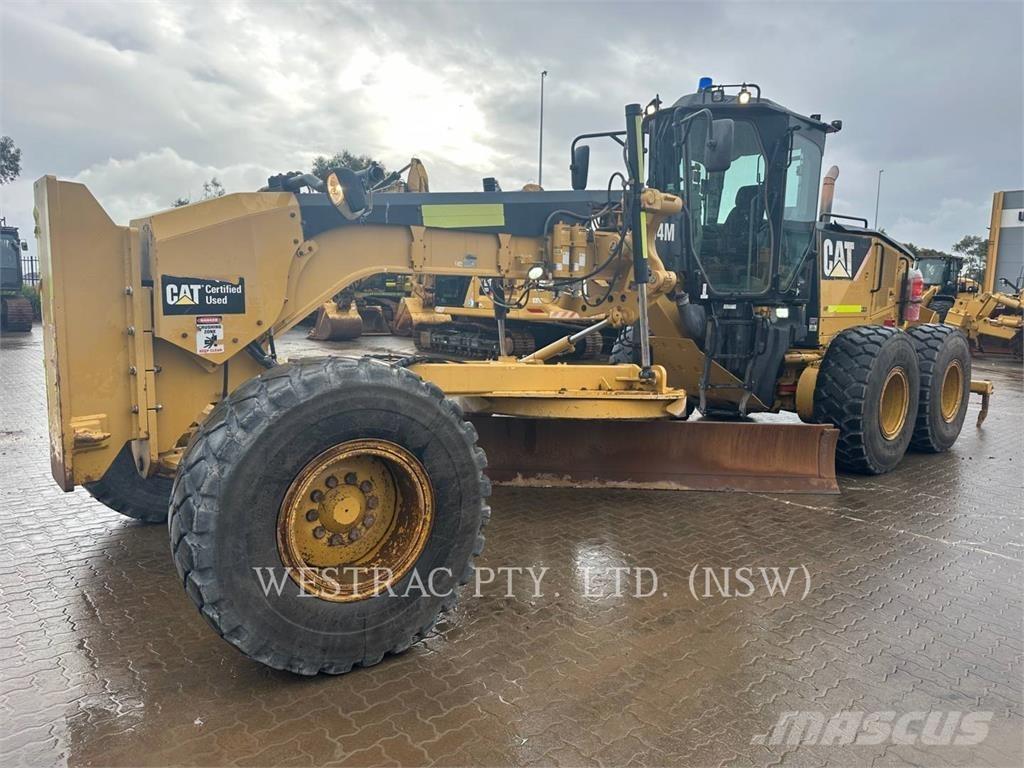 CAT 14M Gréderek