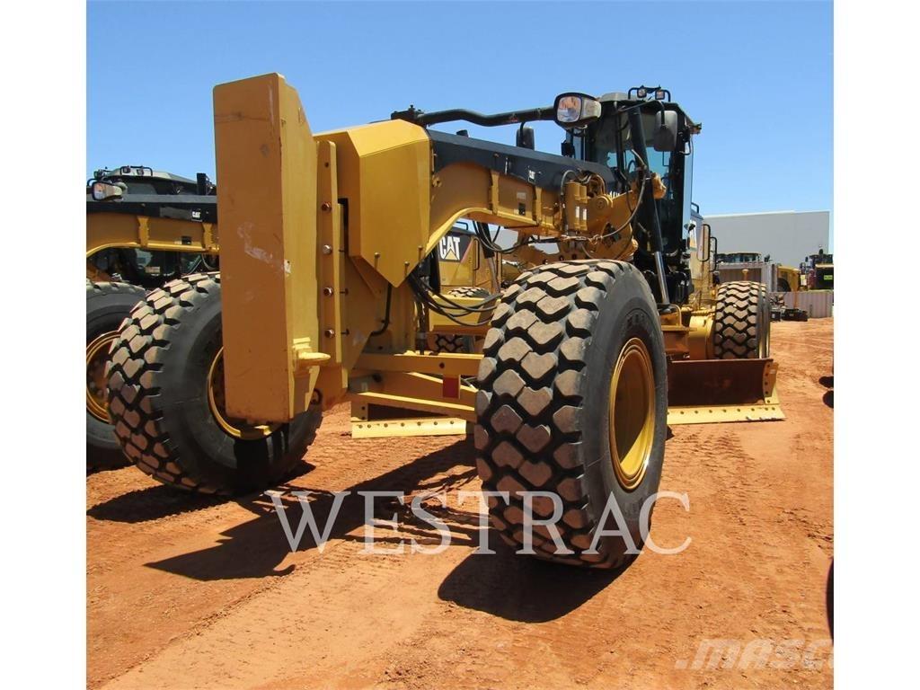 CAT 14M Gréderek
