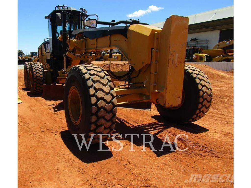 CAT 14M Gréderek
