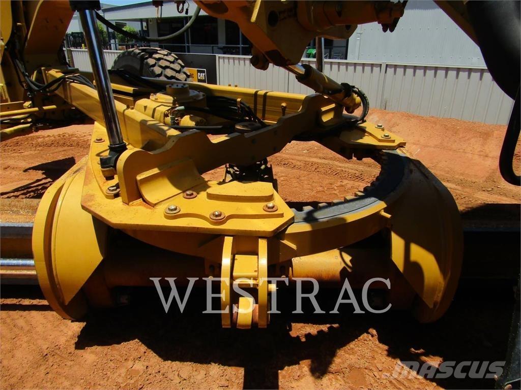 CAT 14M Gréderek