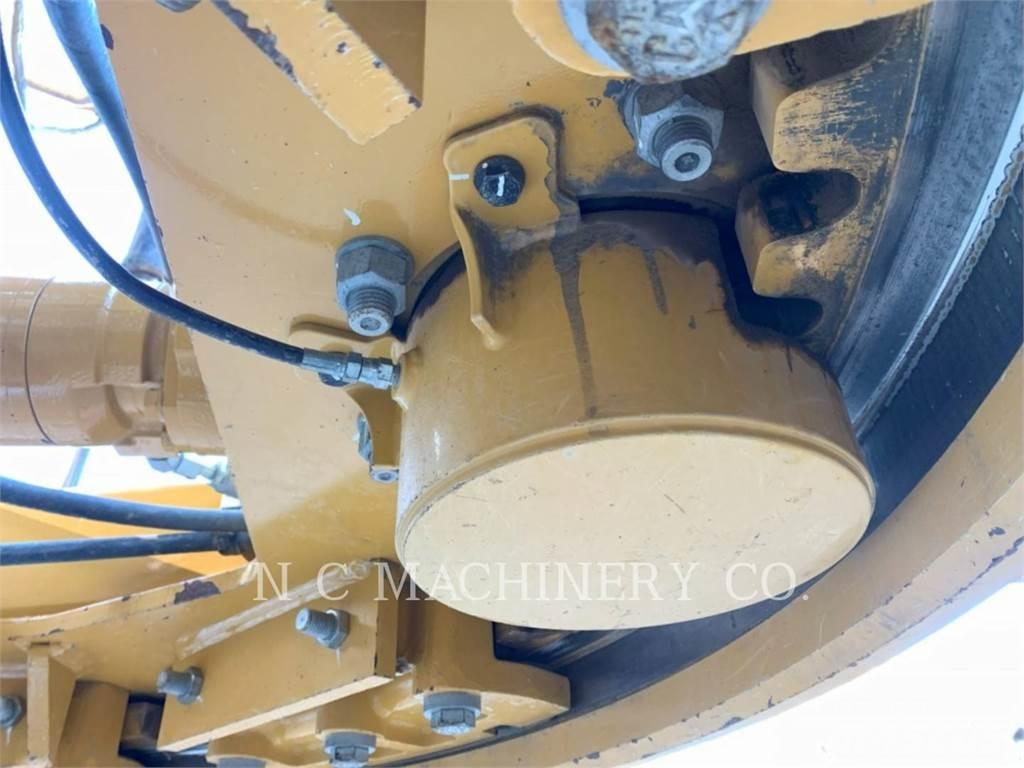CAT 150-15AWD Gréderek