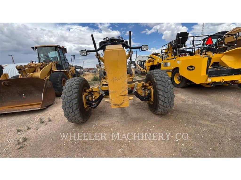 CAT 150 AWD Gréderek