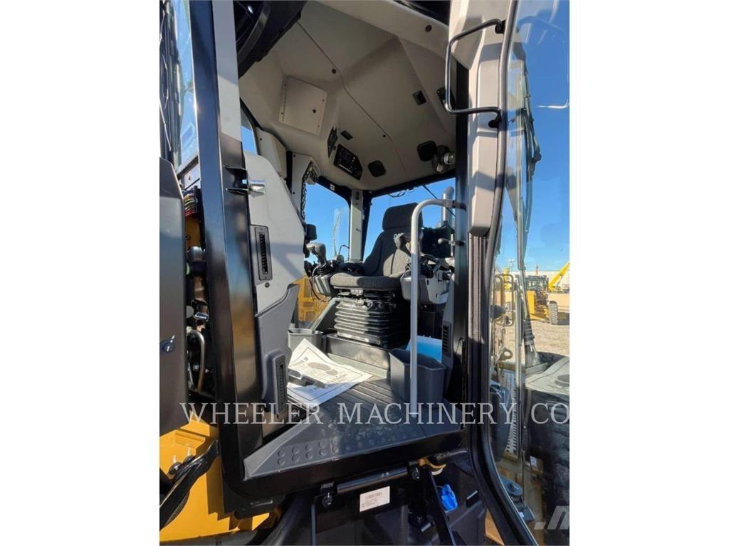 CAT 150 AWD Gréderek