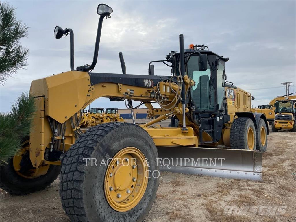 CAT 160 AWD Gréderek