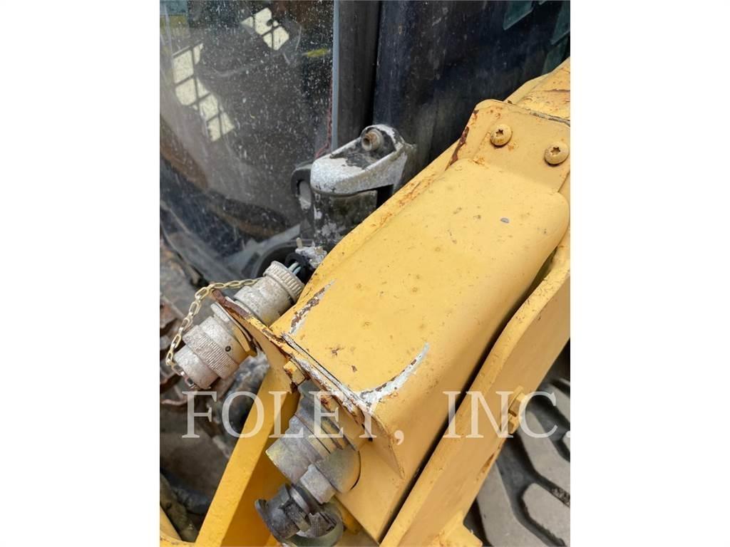 CAT 226D Kompaktrakodók
