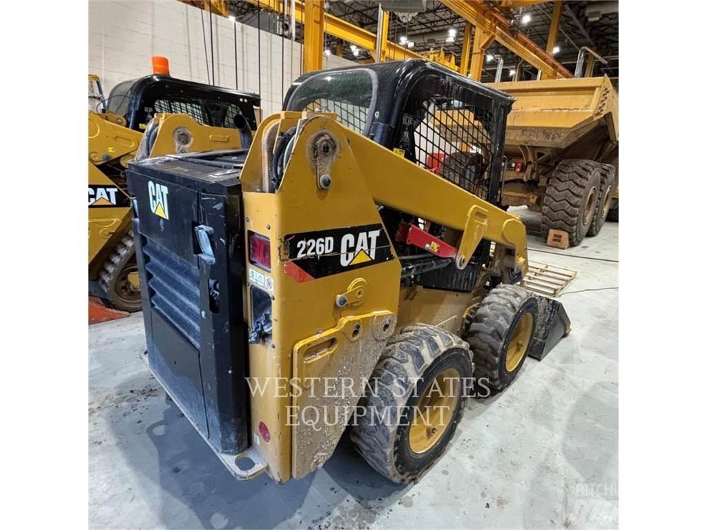 CAT 226D Kompaktrakodók