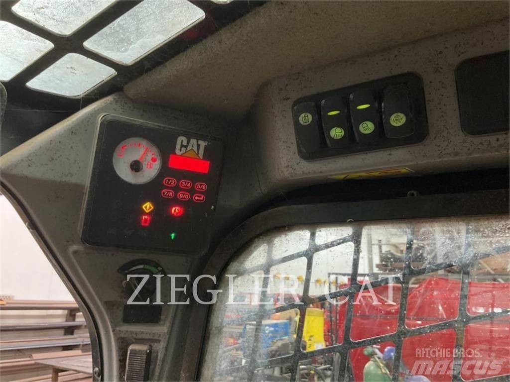 CAT 226D Kompaktrakodók