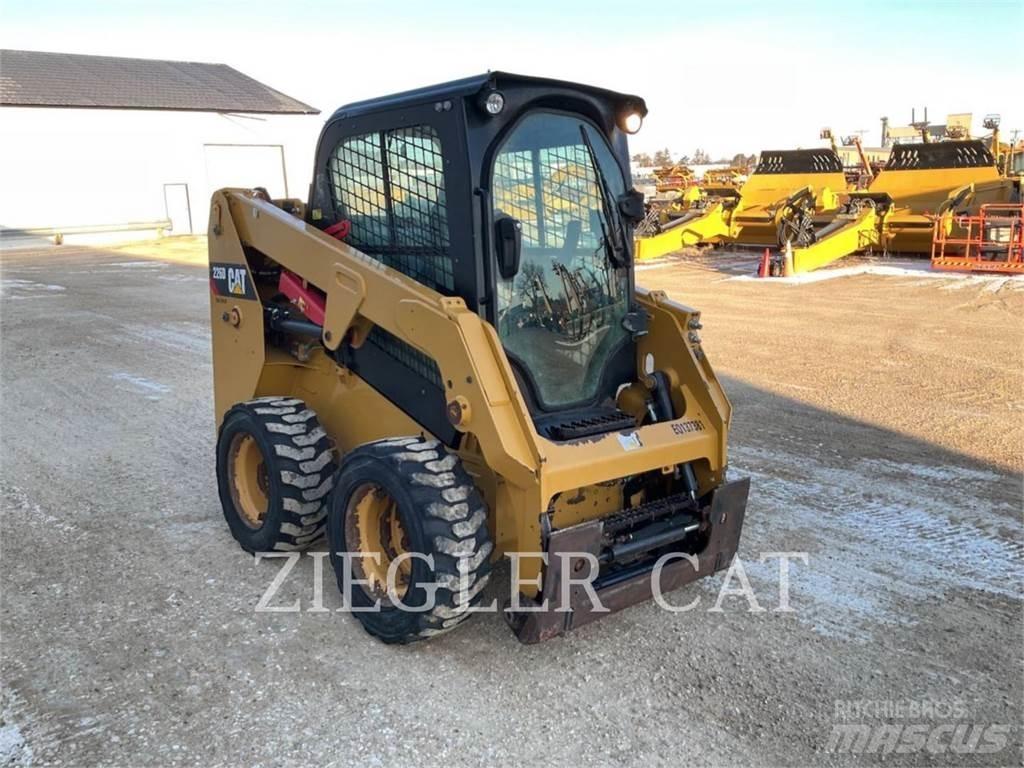 CAT 226D Kompaktrakodók