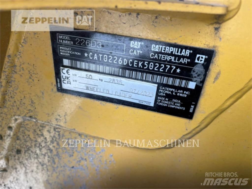 CAT 226D Kompaktrakodók