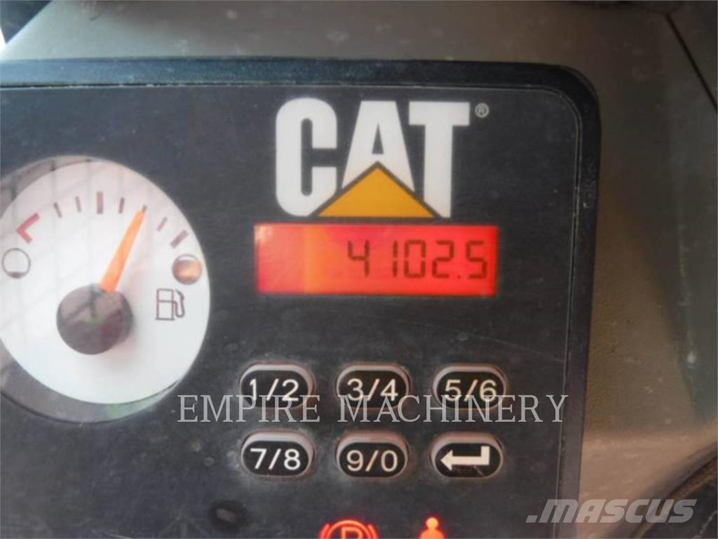 CAT 226D Kompaktrakodók