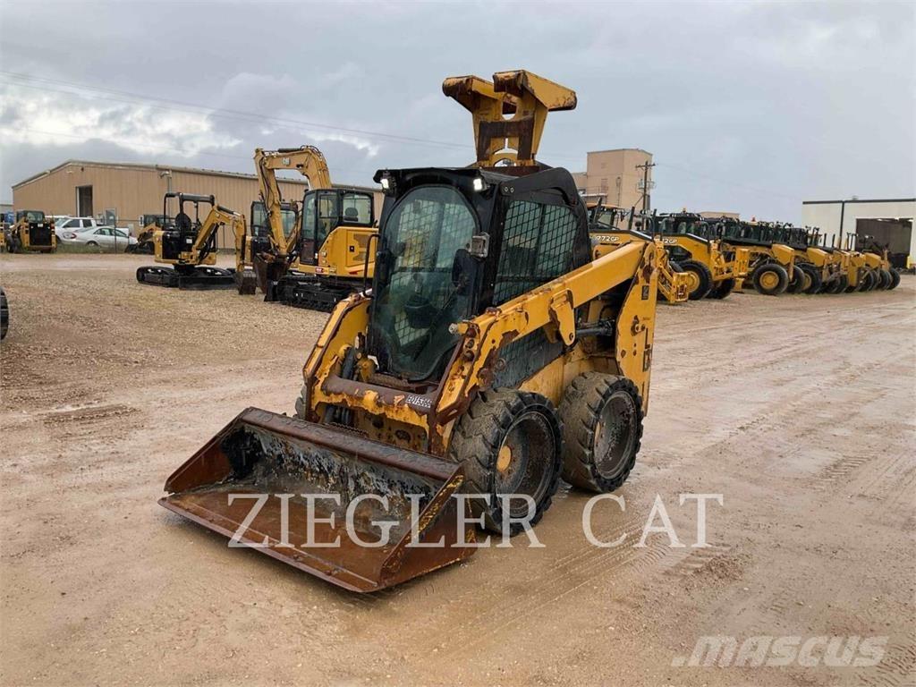 CAT 226D Kompaktrakodók