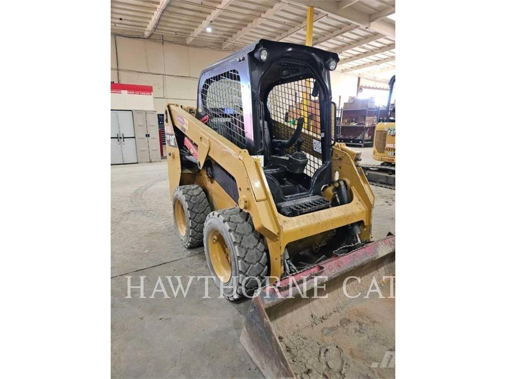 CAT 226D Kompaktrakodók