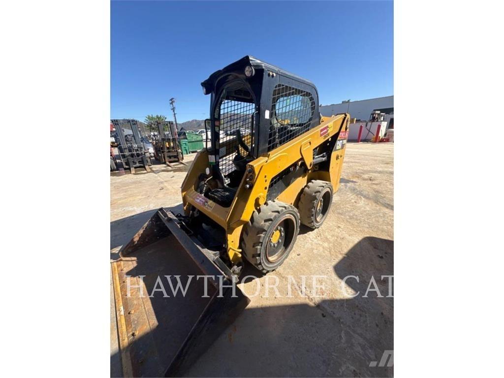CAT 226D Kompaktrakodók