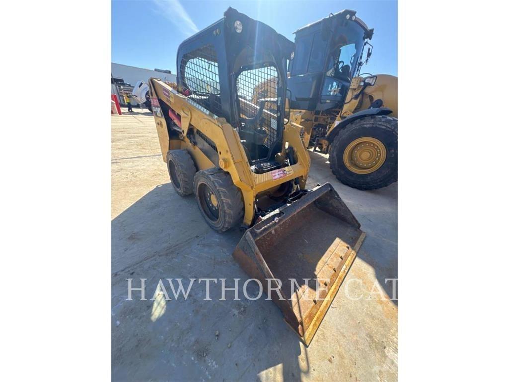 CAT 226D Kompaktrakodók