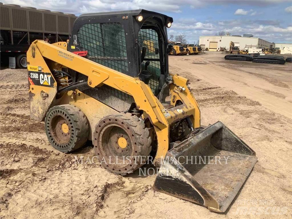 CAT 236D CQ Kompaktrakodók