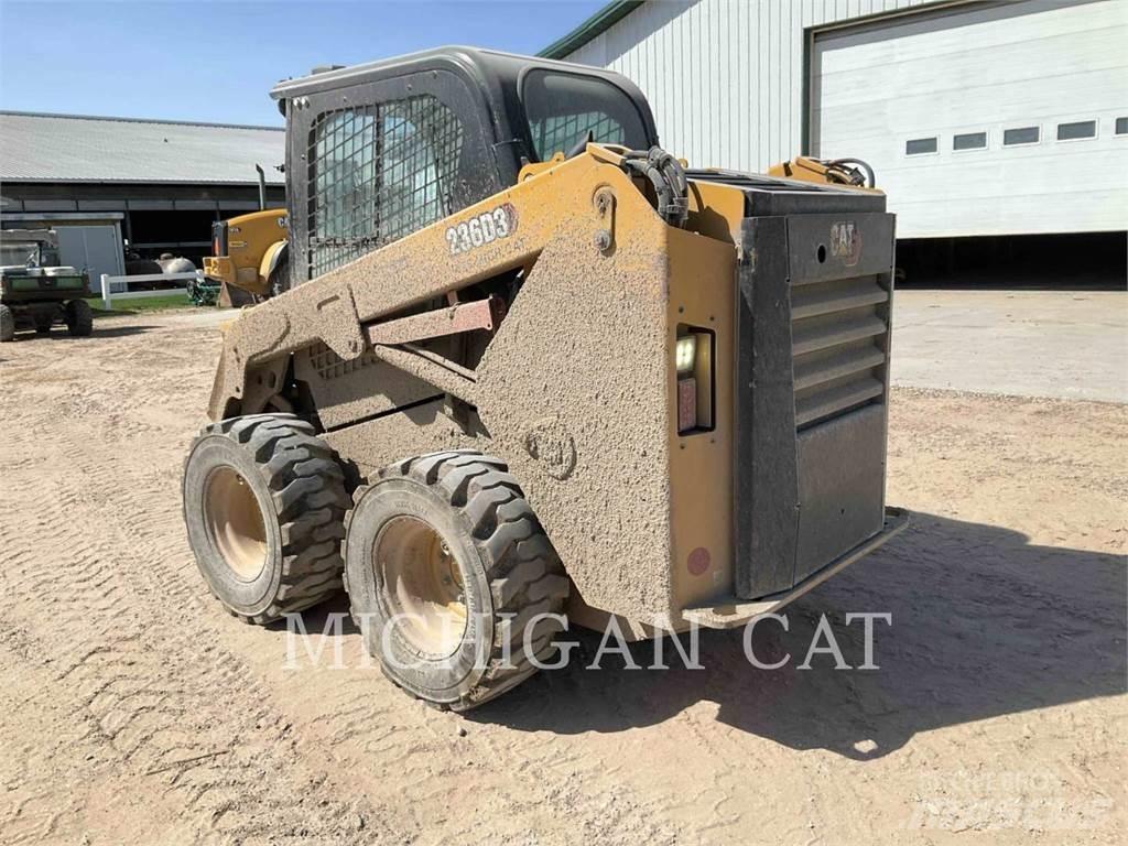 CAT 236D3 A2Q Kompaktrakodók