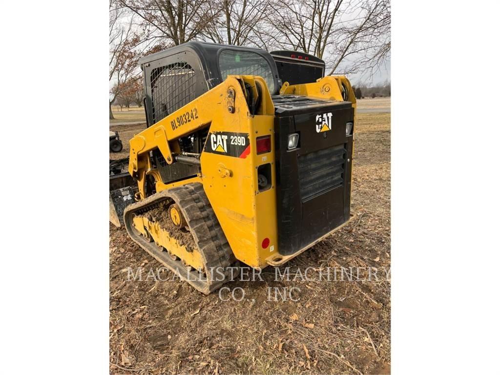 CAT 239D Lánctalpas homlokrakodók
