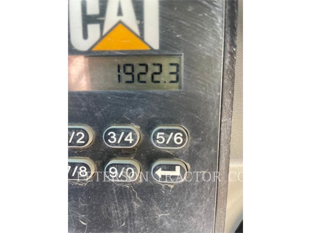 CAT 239D Lánctalpas homlokrakodók