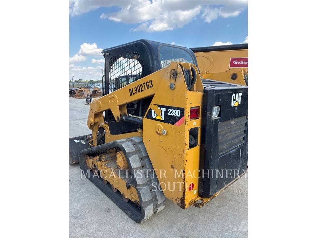 CAT 239D Lánctalpas homlokrakodók
