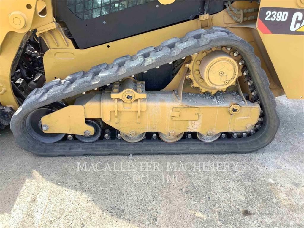 CAT 239D Lánctalpas homlokrakodók