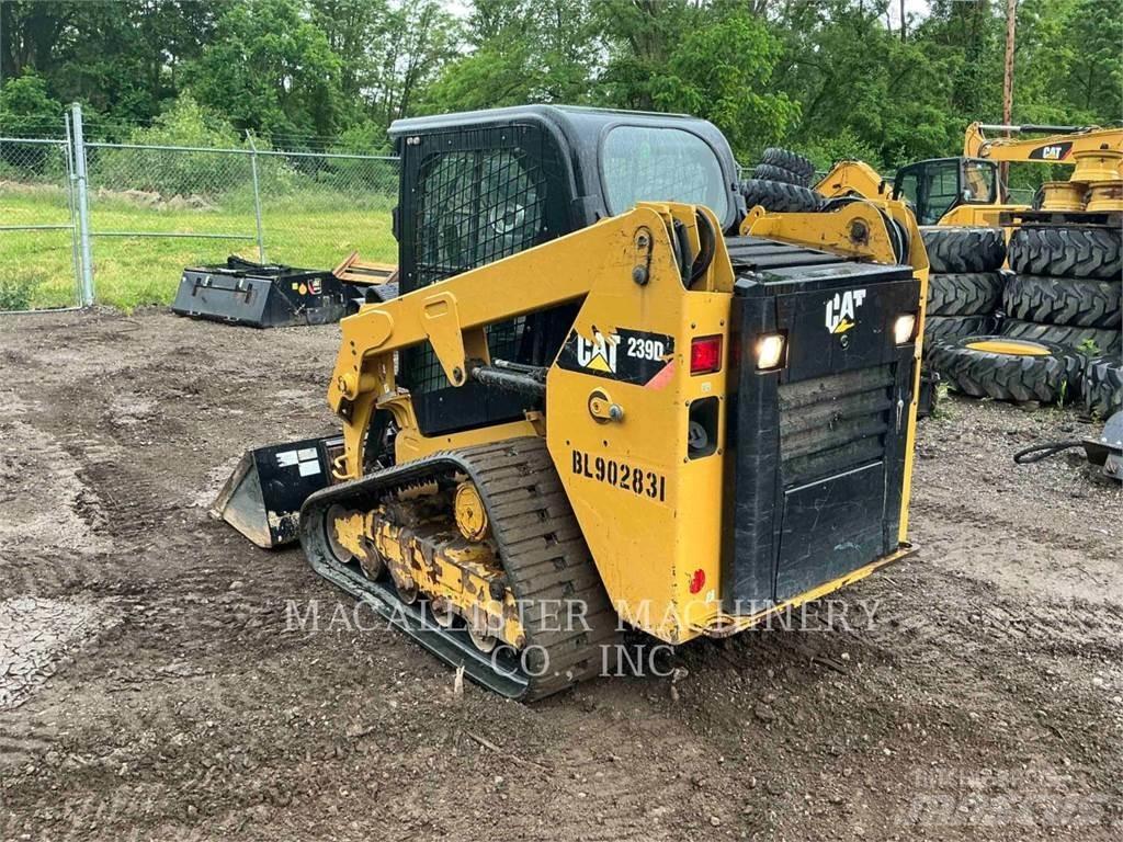 CAT 239D Lánctalpas homlokrakodók