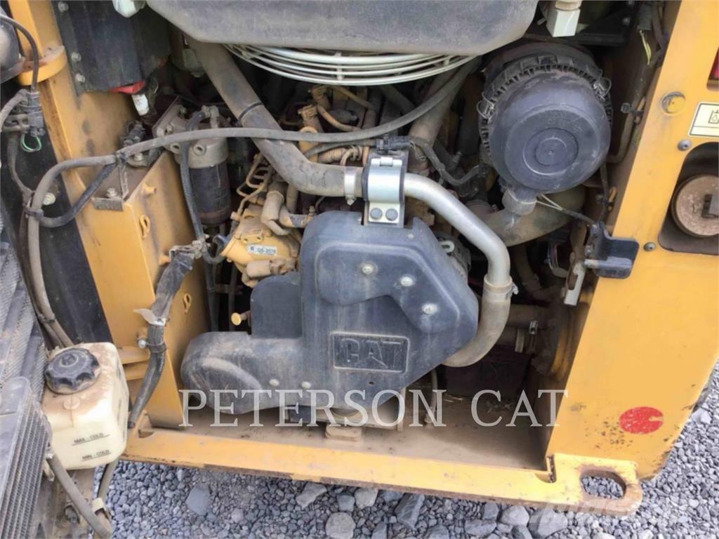 CAT 239D Lánctalpas homlokrakodók