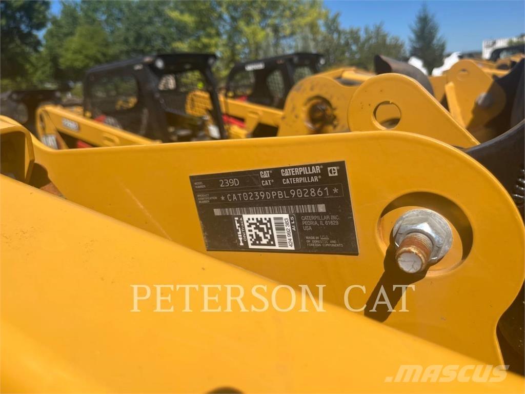 CAT 239D Lánctalpas homlokrakodók