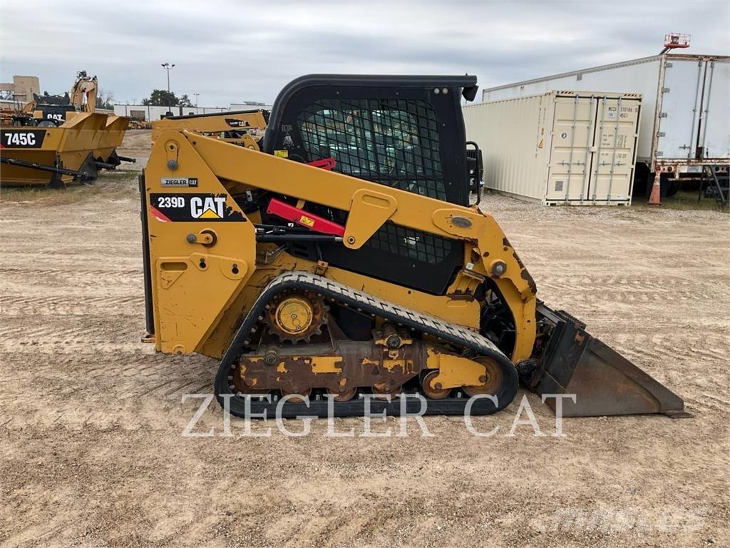 CAT 239D Lánctalpas homlokrakodók