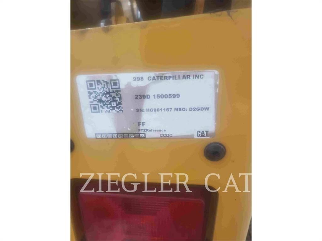 CAT 239D3 Lánctalpas homlokrakodók