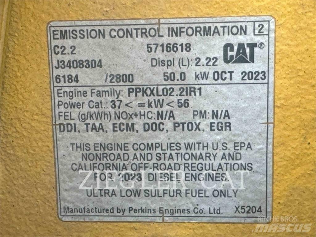 CAT 239D3 Lánctalpas homlokrakodók
